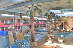 Гостиница Ramada by Wyndham Sioux Falls Airport - Waterpark Resort & Event Center  Су-Фолс